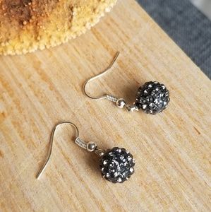 Date Night dangling earrings